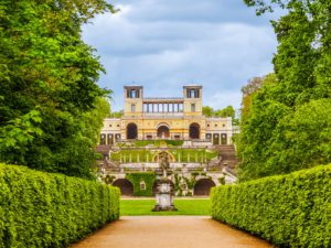 Park Sanssouci durch das Grün fotografiert: Fotografen in Potsdam
