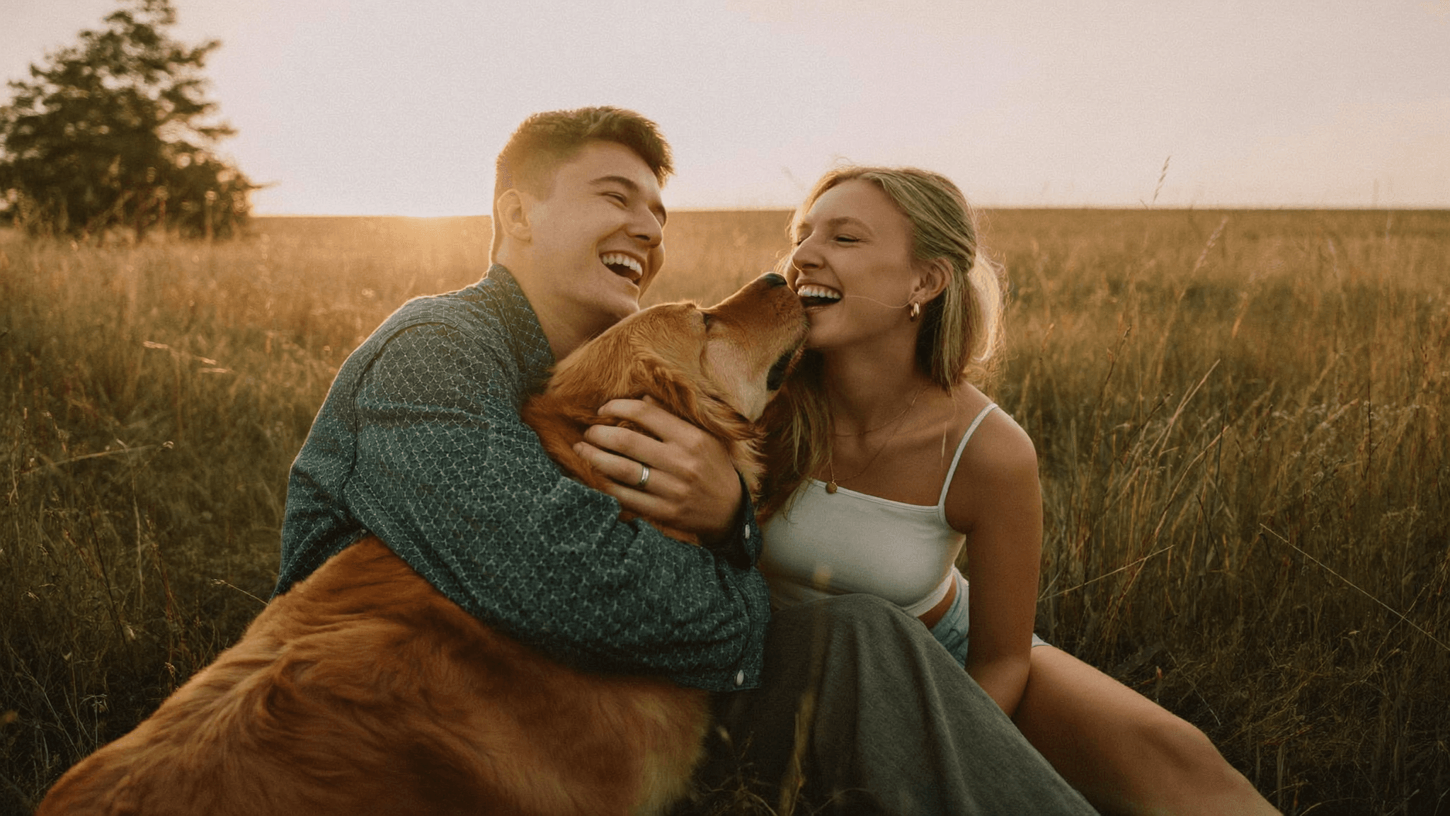Paar-Fotoshooting mit Hund: 5 Tipps für perfekte Bilder zu dritt