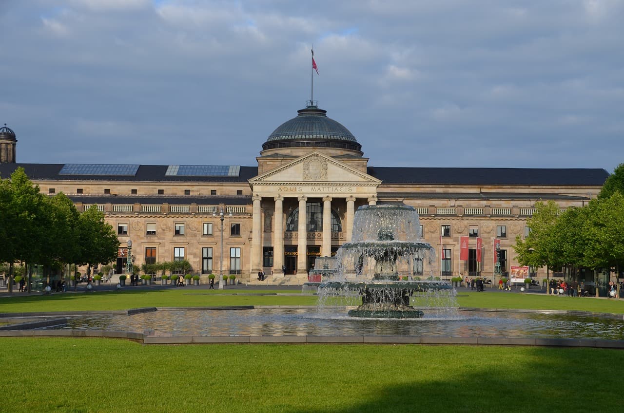 Kurhaus & Bowling Green