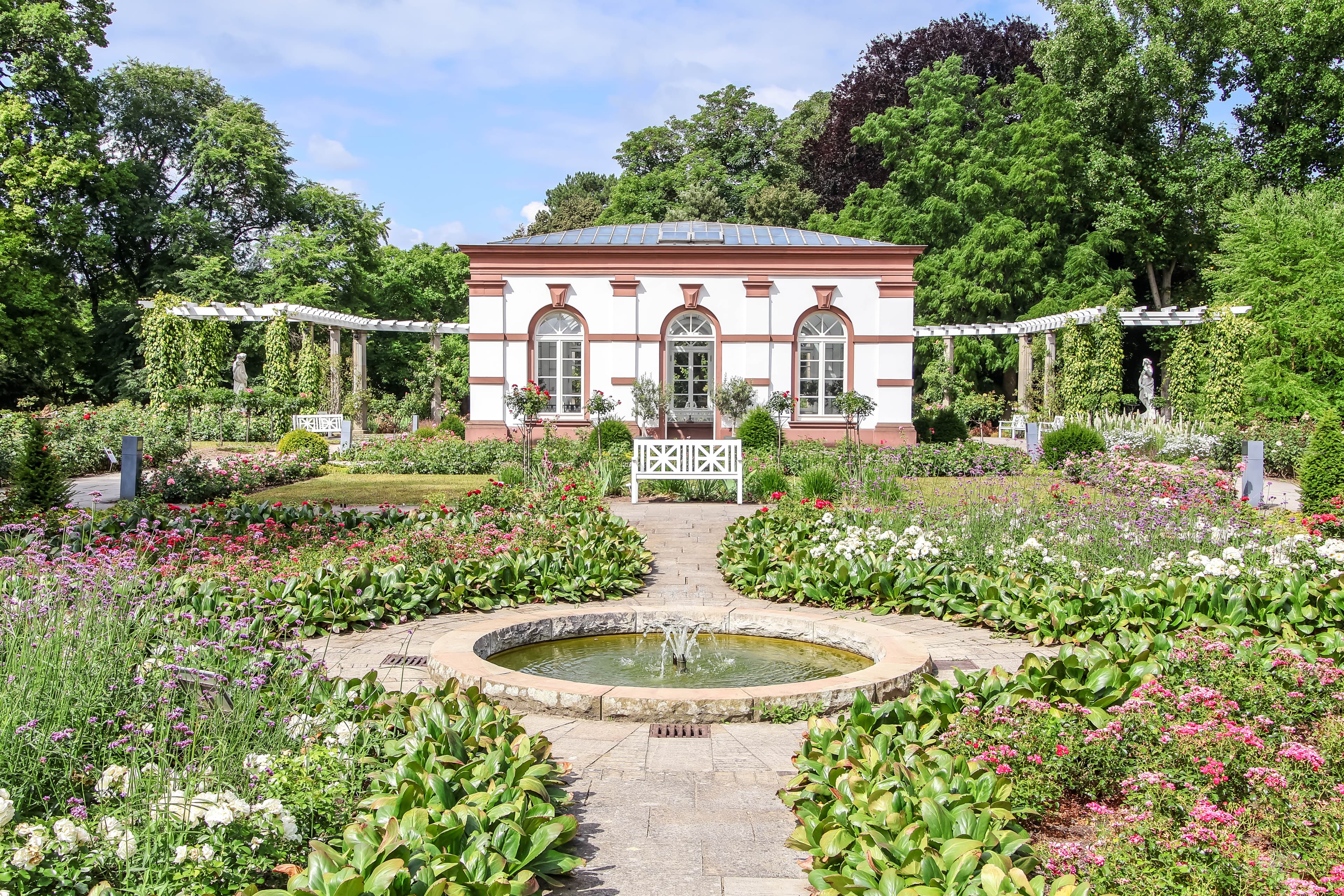 Haus Rosenbrunn im Palmengarten