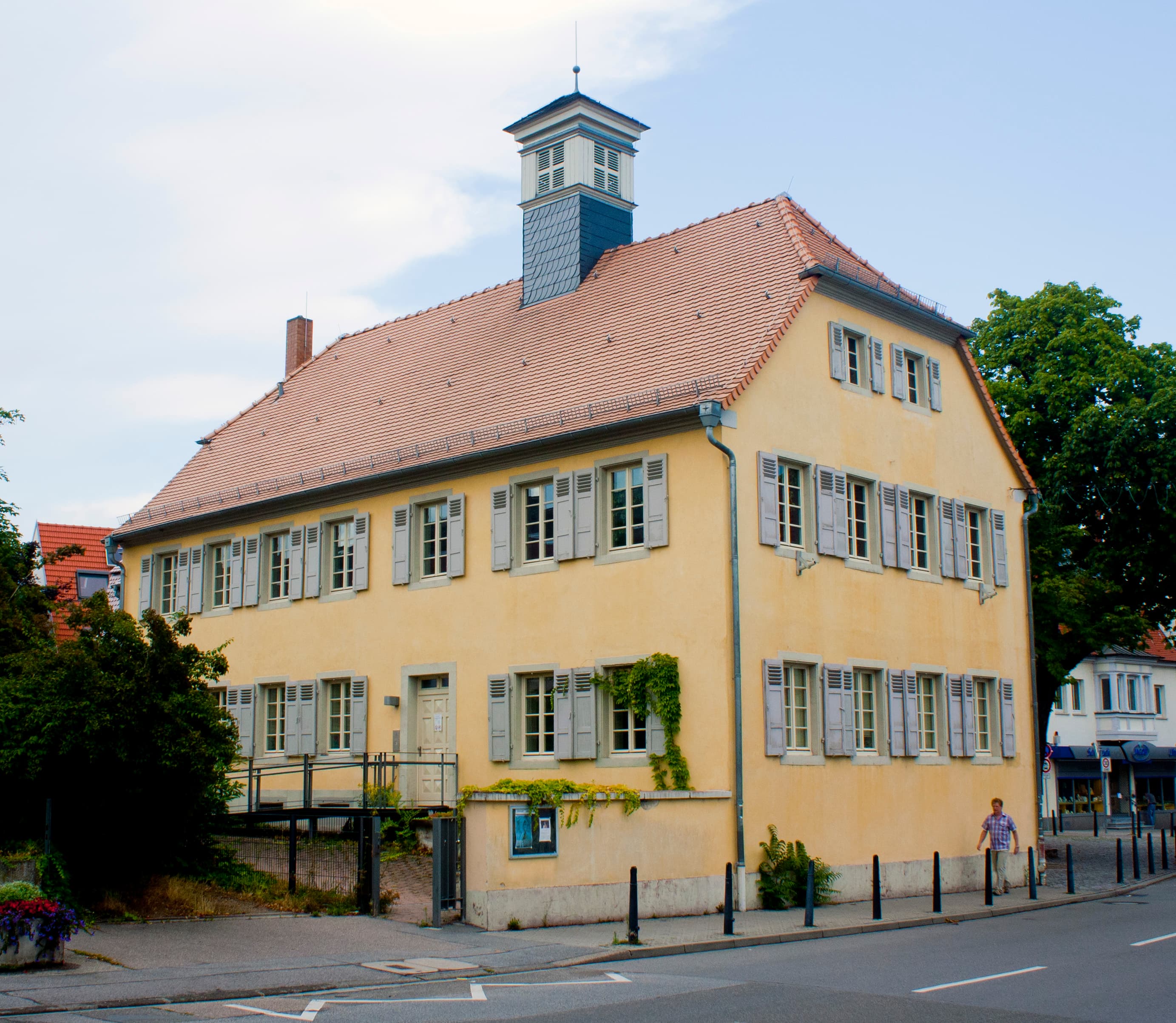 Rathaus Feudenheim — Hochzeitsfotos in Mannheim