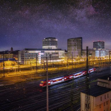 Mannheim bei Nacht - Die Stadt erstrahlt in nächtlichem Glanz und zeigt ihre lebendige Seite.